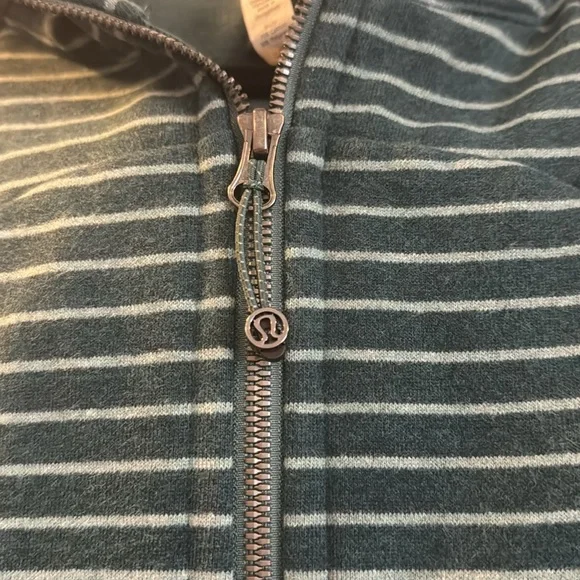 Lululemon Full Zip Scuba - Picture 3 of 8